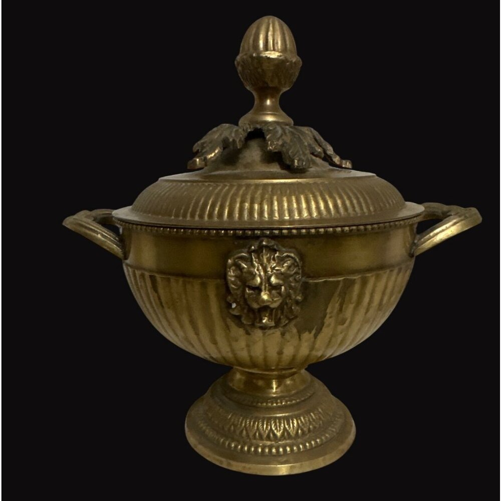 Antique Brass Lion Head Urn With Lid &‎ Handles